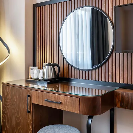 Bristol Ξενοδοχείο 4*