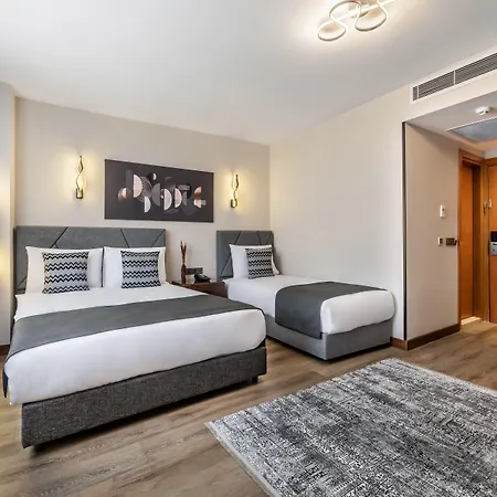 호텔 브리스톨 4*