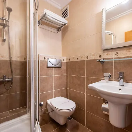 布里斯托尔酒店 4*