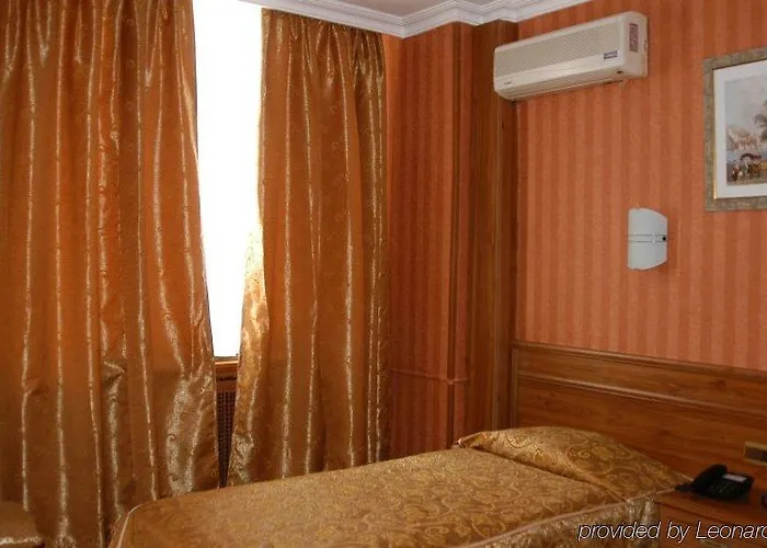 Bristol Ξενοδοχείο 4*