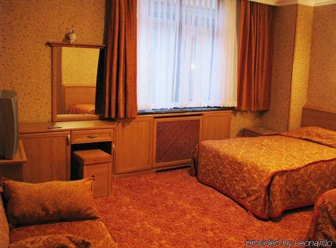 Bristol Ξενοδοχείο 4*