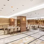 Bristol Hotel 4*