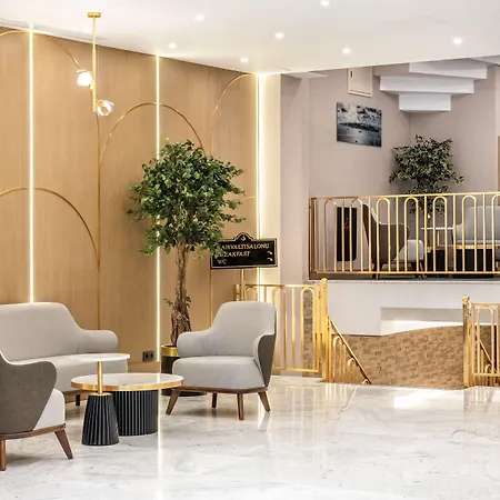 Bristol Hotel 4*